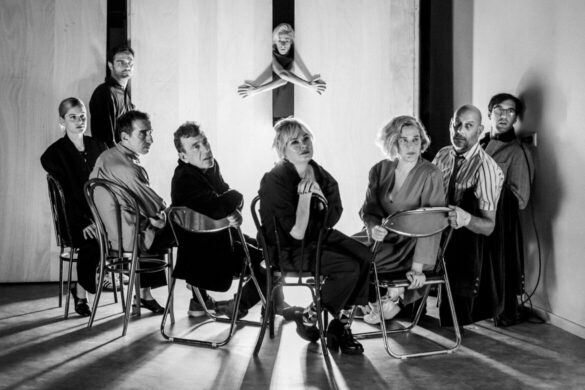 Είδα την παράσταση «Ο ΓΛΑΡΟΣ»  στο Θέατρο Προσκήνιο - κριτική παράστασης- Βίβιαν Μητσάκου - Theater Project 365
