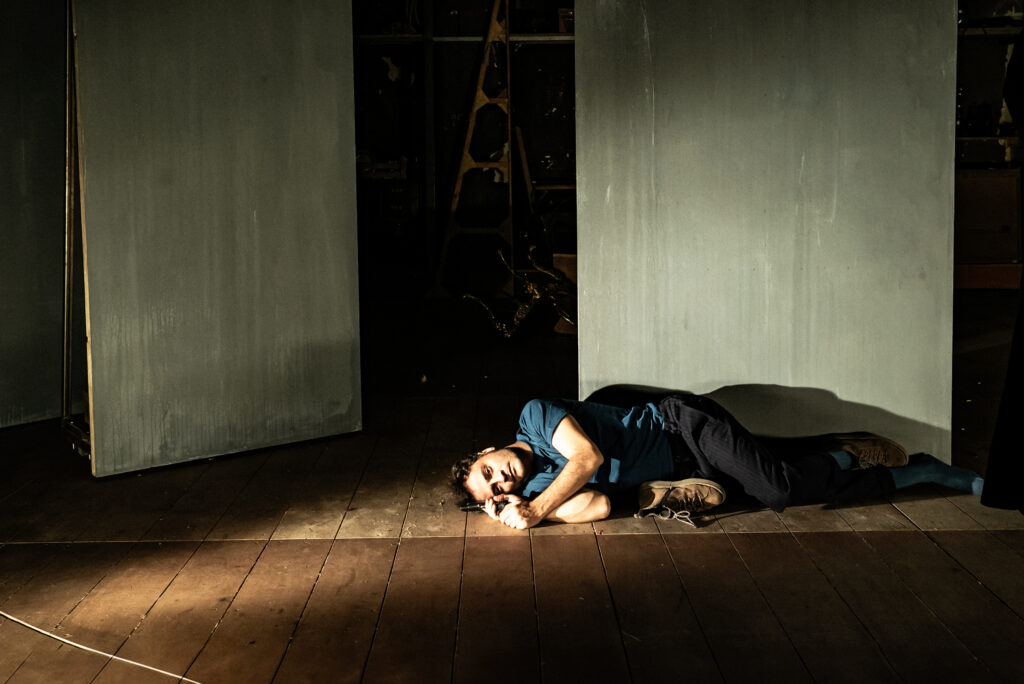 Είδα την παράσταση «Ο ΓΛΑΡΟΣ»  στο Θέατρο Προσκήνιο - κριτική παράστασης- Βίβιαν Μητσάκου - Theater Project 365 