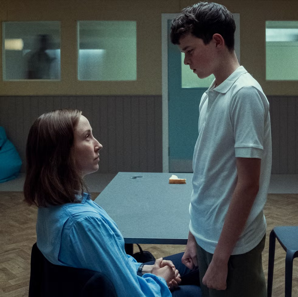 Είδα την τηλεοπτική σειρά Adolescence των Stephen Graham και Jack Thorne στο Netflix - κριτική σειράς - Λουκία Μητσάκου - Theater Project 365